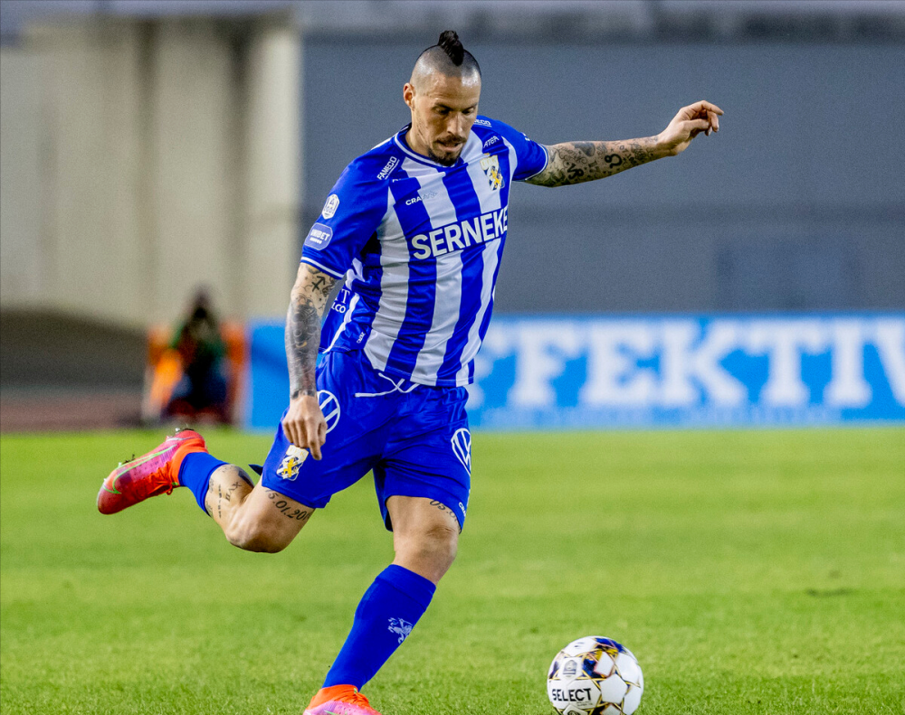 乐鱼app下载页包含今晚费内巴切调整名单以备中超，单刀错失环节打磨，话题不断，细节决定成败的词条