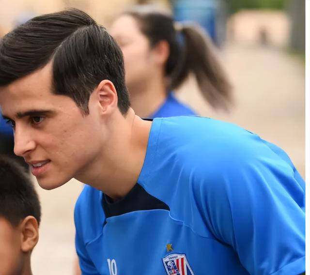 乐鱼成都蓉城训练开放日；今晚强势反弹引欢呼；欧超杯在即；控场能力受关注的简单介绍